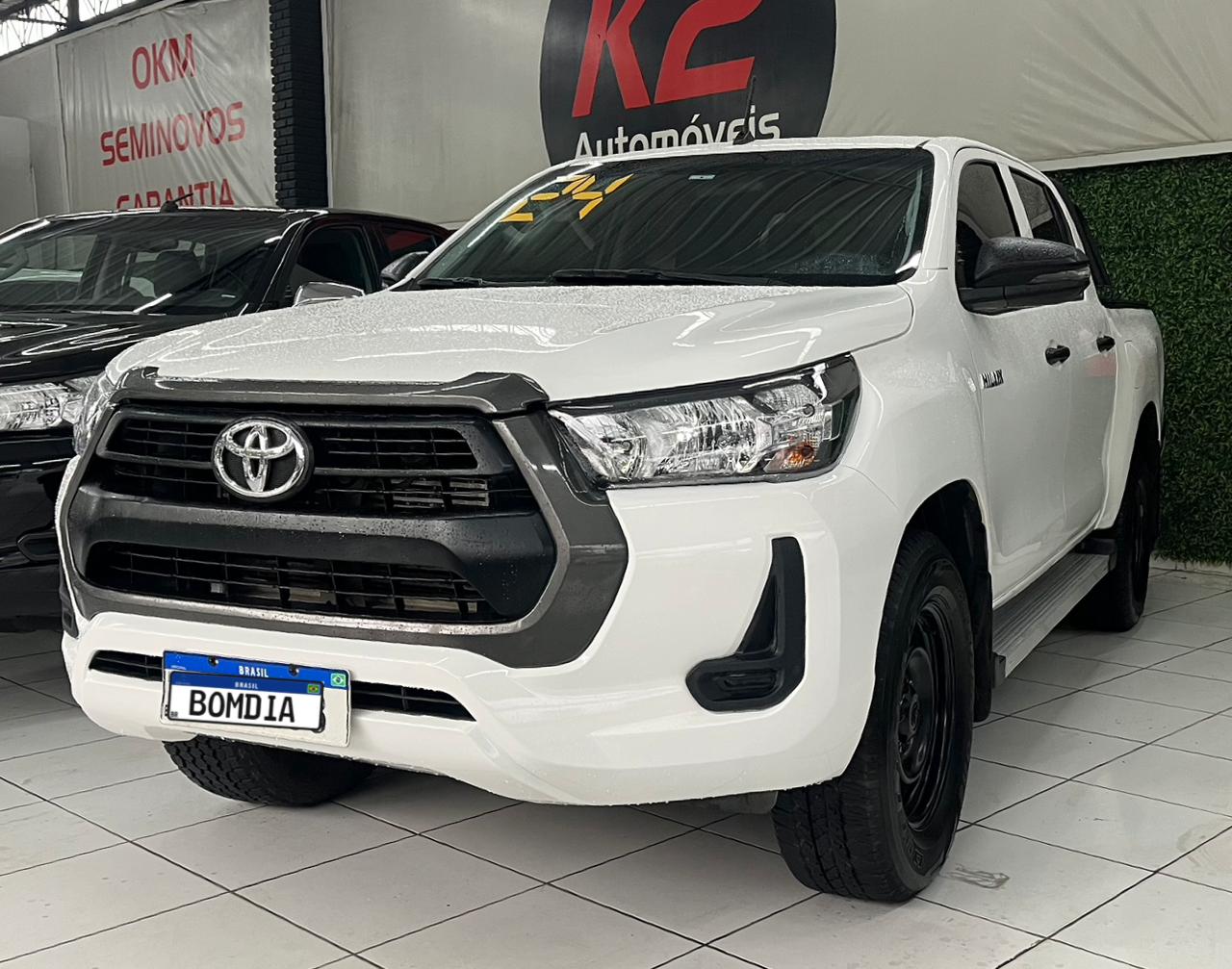 TOYOTA  HILUX